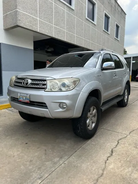 Toyota Fortuner Sr