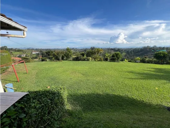 Linda Finca En Venta Cerca A La Autopista  Medellín Bogotá 
