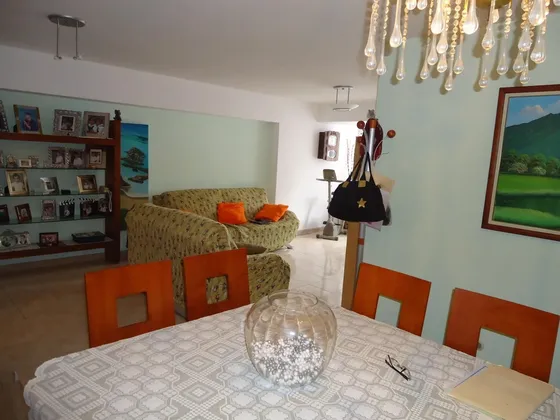 En Venta Amplio Apartamento El Cigarral Mls #21-18517 (zg)