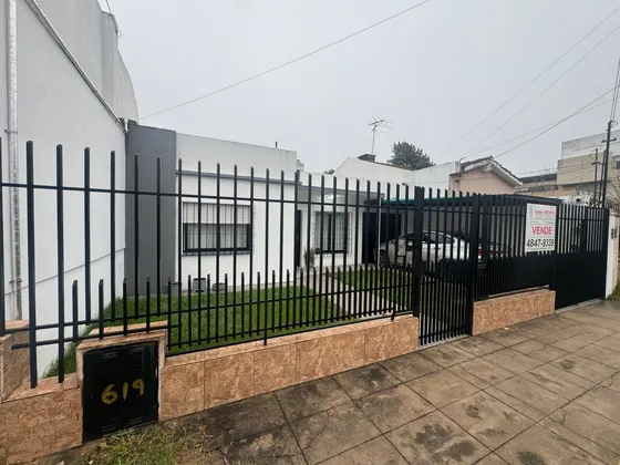 Casa 3 Ambientes Sobre Lote De 10 X 23 