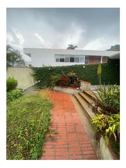 Quinta En Venta En Prados Del Este, Caracas. Bv