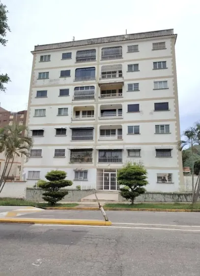 Mml Cod: 339928 Venta De Apartamento En El Trigal Res. Canaima, 65.500$ Solo Clientes