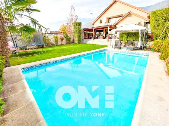 Casa En Venta En Condominio/4 Dorm/altos De Macul