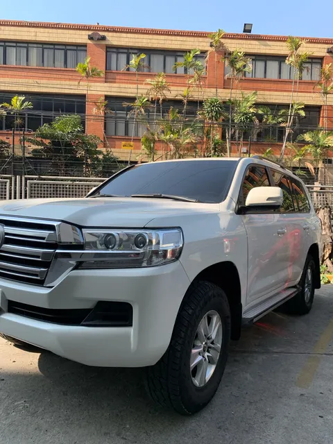 Toyota Land Cruiser Gxr