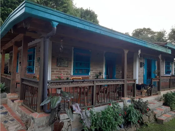 Se Vende Casa Finca Campestre En Rionegro, Sector Las Cuchillas Lm