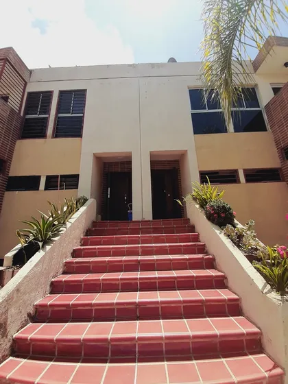 Townhouse En Alquiler Urb El Rincón Gm
