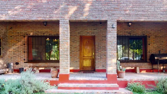Casa Quinta En Venta 4 Dorm. En Arana 5 Hectareas