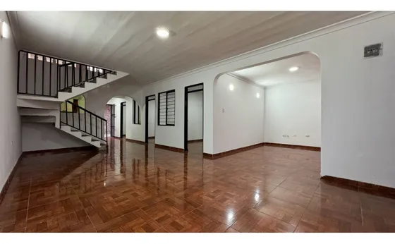 Casa De Dos Pisos En Venta Barrio Santa Isabel Palmira Valle Colombia