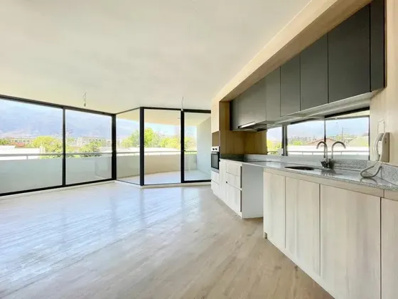 Departamento En Venta De 2 Dorm. En La Florida / Estac Y Bod
