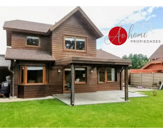 Estupenda Casa En Exclusivo Condominio De Valdivia