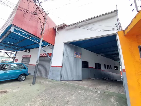 Amr Alquila Local Tipo Galpon O Estacionamiento Calle 4