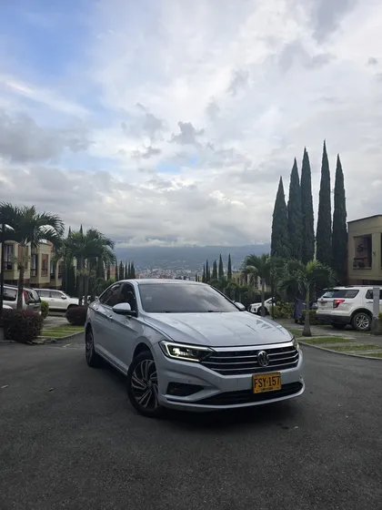 Volkswagen Jetta Vii 1.4 Tsi Sportline