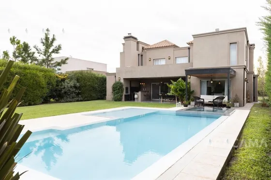 Casa En Venta En Don Joaquin - Canning