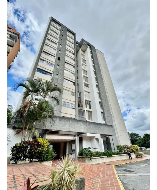 Se Vende Apto 120m2 3h+s/3b/1p Macaracuay