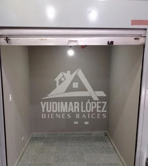 Ofrecemos En Venta Local Centro Comercial Gran Bazar Maracay Edo. Aragua