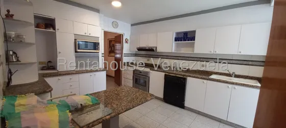 Casa En Venta En La Trinidad 25-21138