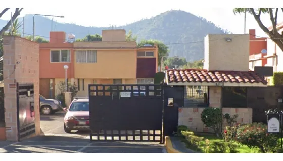 Casa En Remate En Santiago Tepalcatlalpan, F-1742