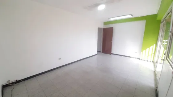 Plaza Venezuela, Los Caobos, Oficina De 118m2 En Alquiler