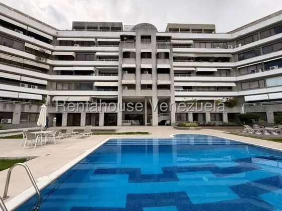 Espectacular Apt. En Venta Los Samanes 200m2 2 Hab C/baño + Estar Convertible (3 Baños). Diseño Integrado, Moderno. Conjunto Cerrado Con Vigilancia 24h, Piscina, Gimnasio Y Áreas Verdes.