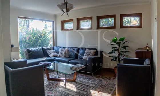 Casa En Venta De 4 Dorm. En Las Condes