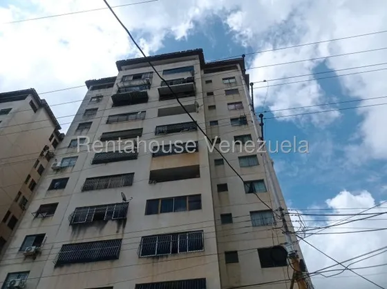 Apartamento En Venta Av. Bolivar Lr Valencia Amplio Excelente Ubicacion Piso Bajo