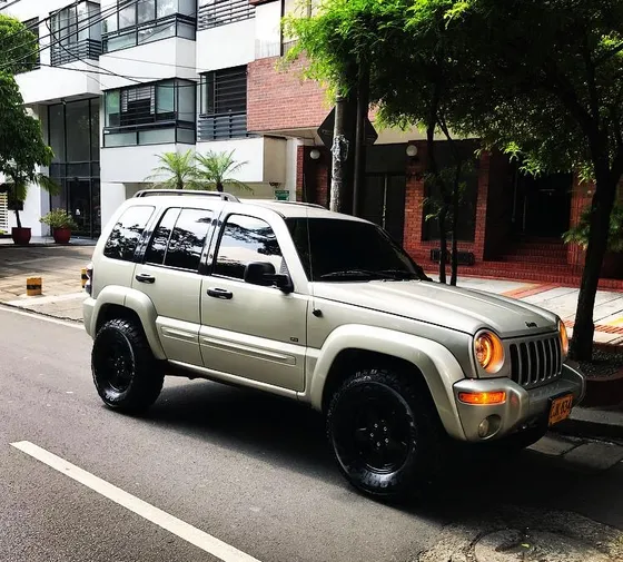 Jeep Cherokee 3.7 Limited Automática