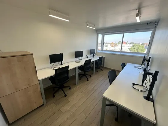 Arriendo Oficina Amoblada