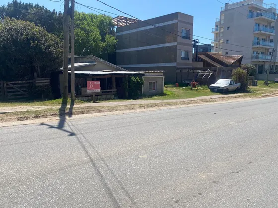 Venta Lote Multifamiliar  A Dos Cuadras Del Mar !!
