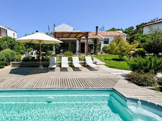 Casa Orilla De Cancha En Marbella