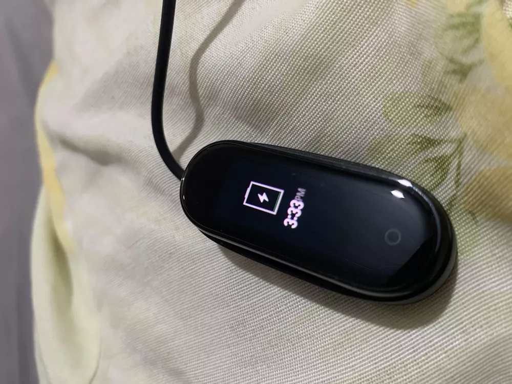 Relógio Inteligente Xiaomi Mi Smartband 4 0.95 Xmsh07hm Black Pulseira  Black De Elastômero Termoplástico E Liga De Alumínio em Promoção na  Americanas