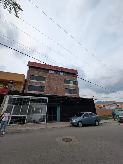 Edifico Comercial Con Galpon En Los Jarales , San Diego, Carabobo Ja 