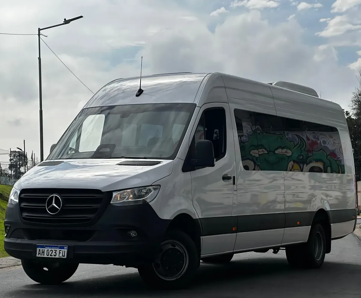 Mercedes-Benz Sprinter 517 Cdi Minibus 4325 Te 19+1 +