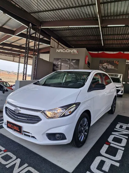 Chevrolet Onix Joy Hatch 1.0 8v Flex 5p Mec.