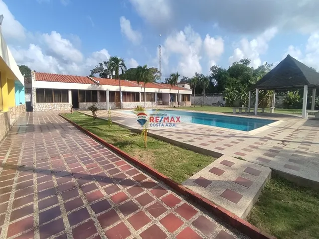 En Venta Hermosa Casa Con Cercanía Al Mar En Las Granja Del Tuque, Tucacas.