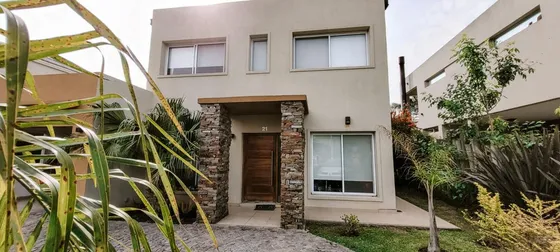 Casa - Altos De Hudson I
