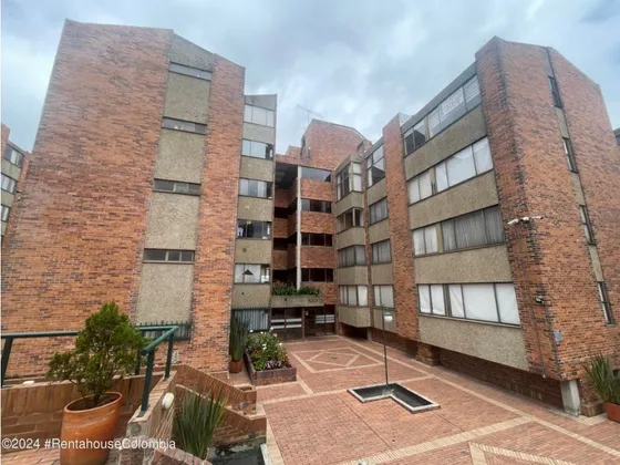 Apartamento En  Cedro Golf(bogota) Rah Co: 25-193
