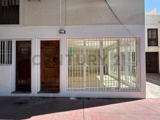 Alquiler Duplex - Avenida Juan B Justo, Ciudad.