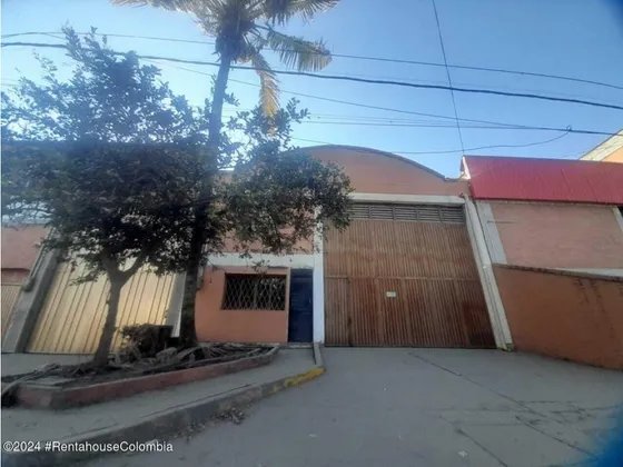 Comercial En  Cencar(yumbo) Rah Co: 25-1001