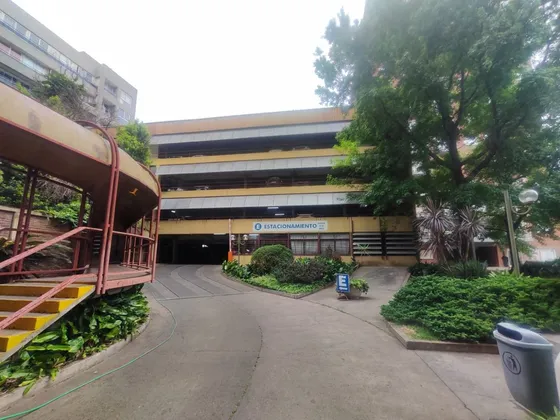 Venta Increíble Cochera En Av Rivadavia - Moron 