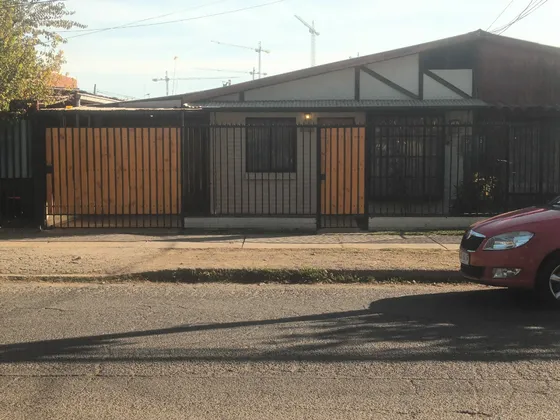 Casa  3 Dormitorios 1 Baño 75/ 146 M2.
