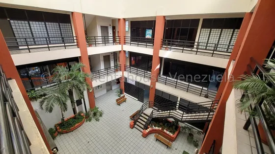 Local En Alquiler, La Bonita Mls #24-20948