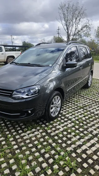 Volkswagen Suran 1.6 Highline 101cv