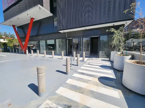 Amplio Local Comercial En Sector Céntrico (170929)