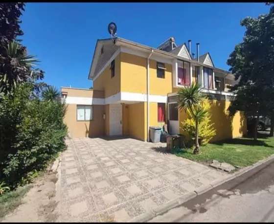 ¡buen Precio! Casa En Condominio Los Jardines De Linderos