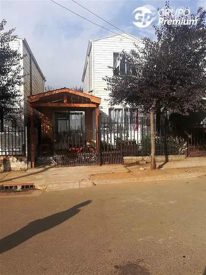 Casa En Venta De 3 Dorm. En Tomé