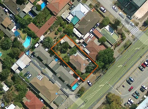 Amplia Casa Y Gran Terreno En Ñuñoa Excelente Ubicación