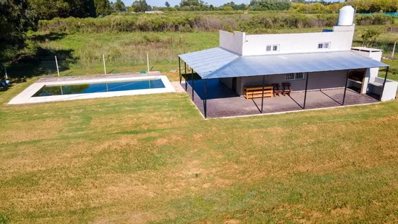 Venta Quinta Con Pileta En Chacras Del Lago