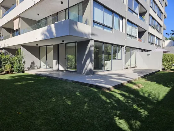 Departamento Con Jardín Privado