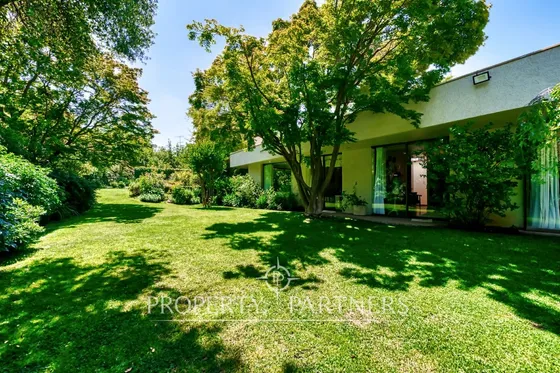 Mediterránea En Los Nogales Con Gran Jardín