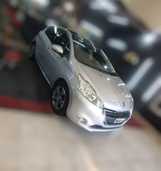 Peugeot 208 1.6 Feline Pack Cuir